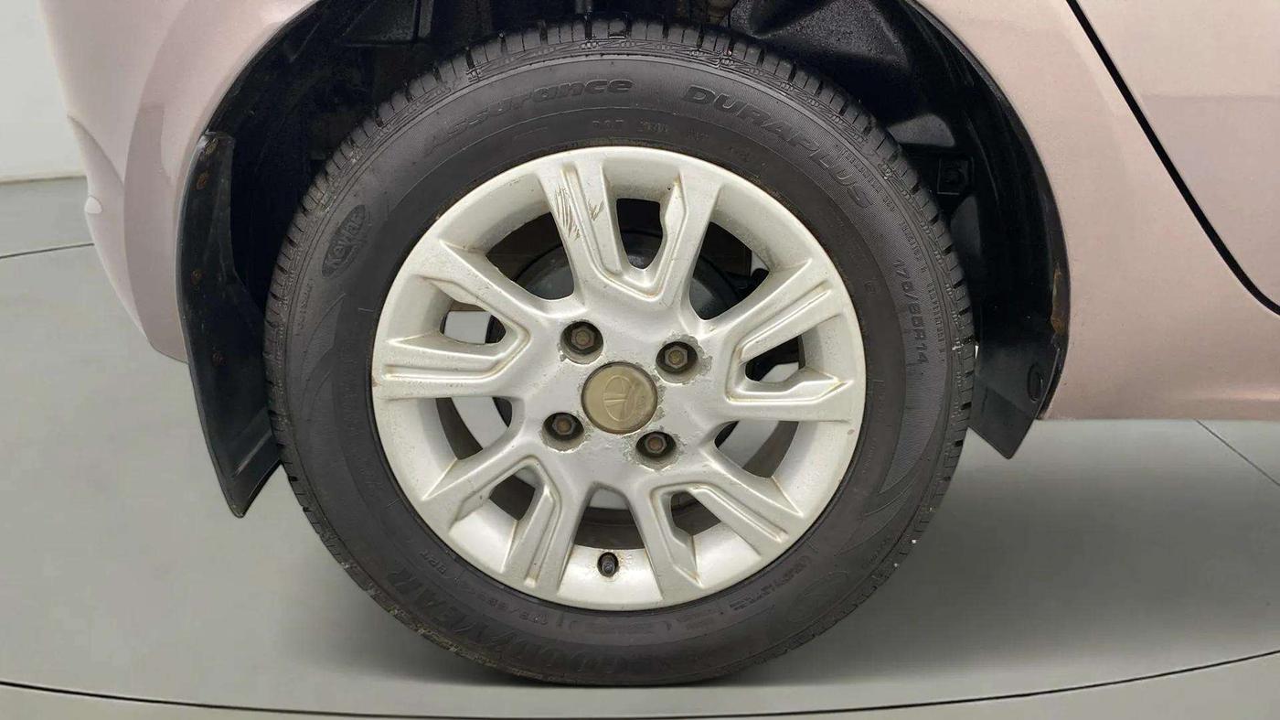 2018 Tata Tiago XZ PETROL, Petrol, Manual, 45,056 km, Right Rear Wheel