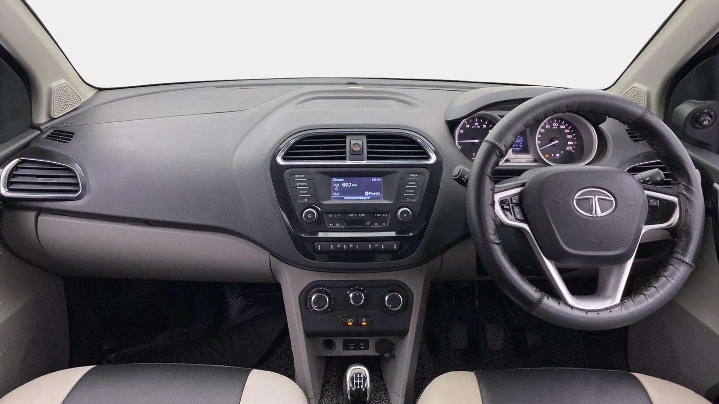 2018 Tata Tiago XZ PETROL, Petrol, Manual, 45,056 km, Dashboard
