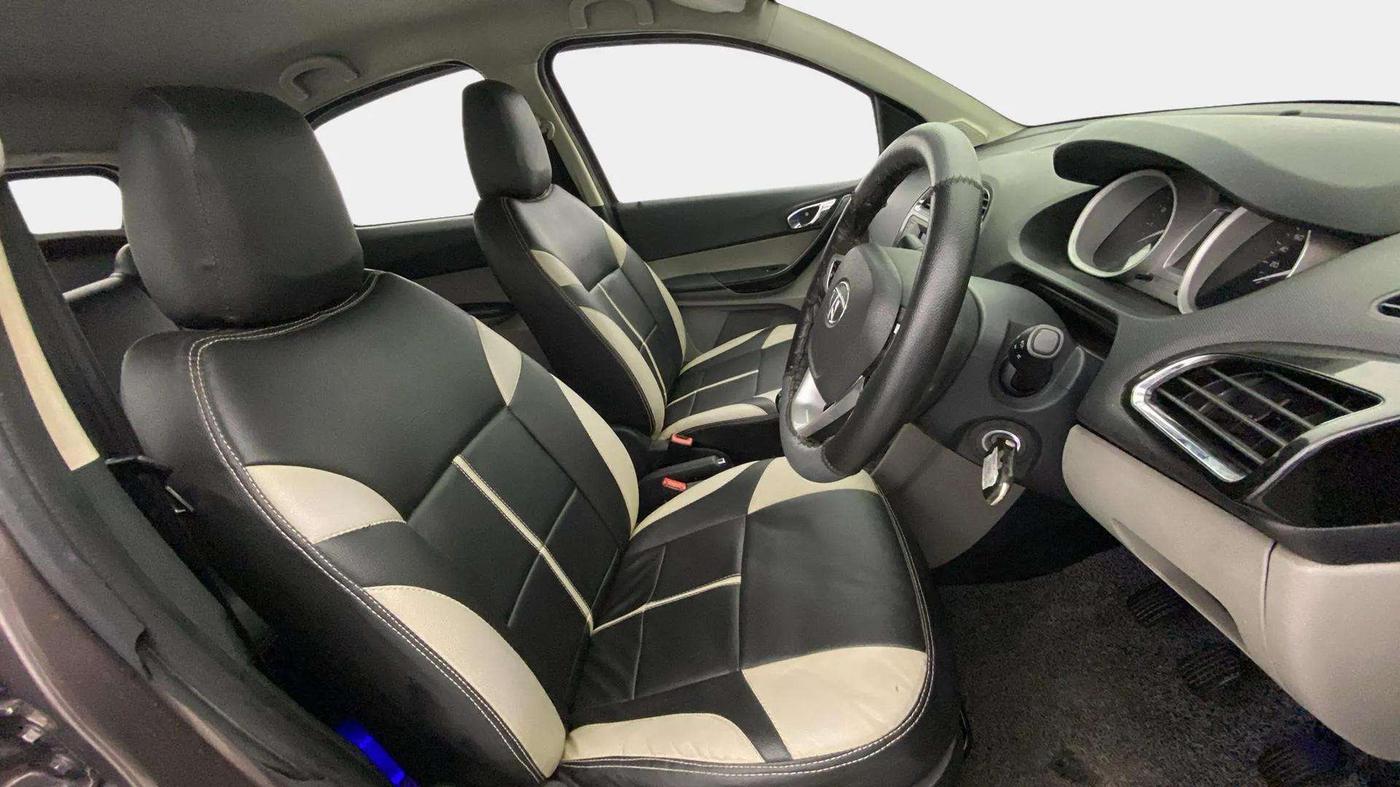2018 Tata Tiago XZ PETROL, Petrol, Manual, 45,056 km, Right Side Front Door Cabin