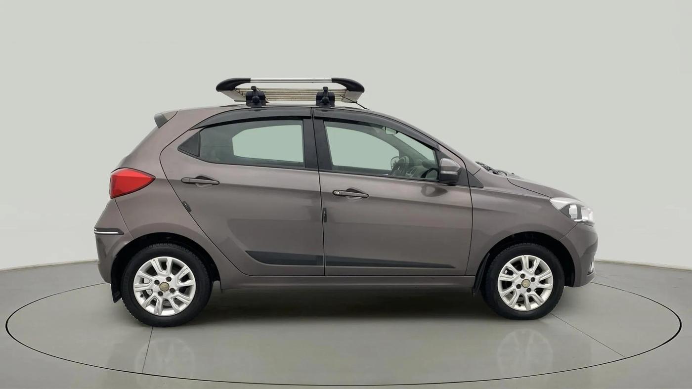 2018 Tata Tiago XZ PETROL, Petrol, Manual, 45,056 km, Right Side View