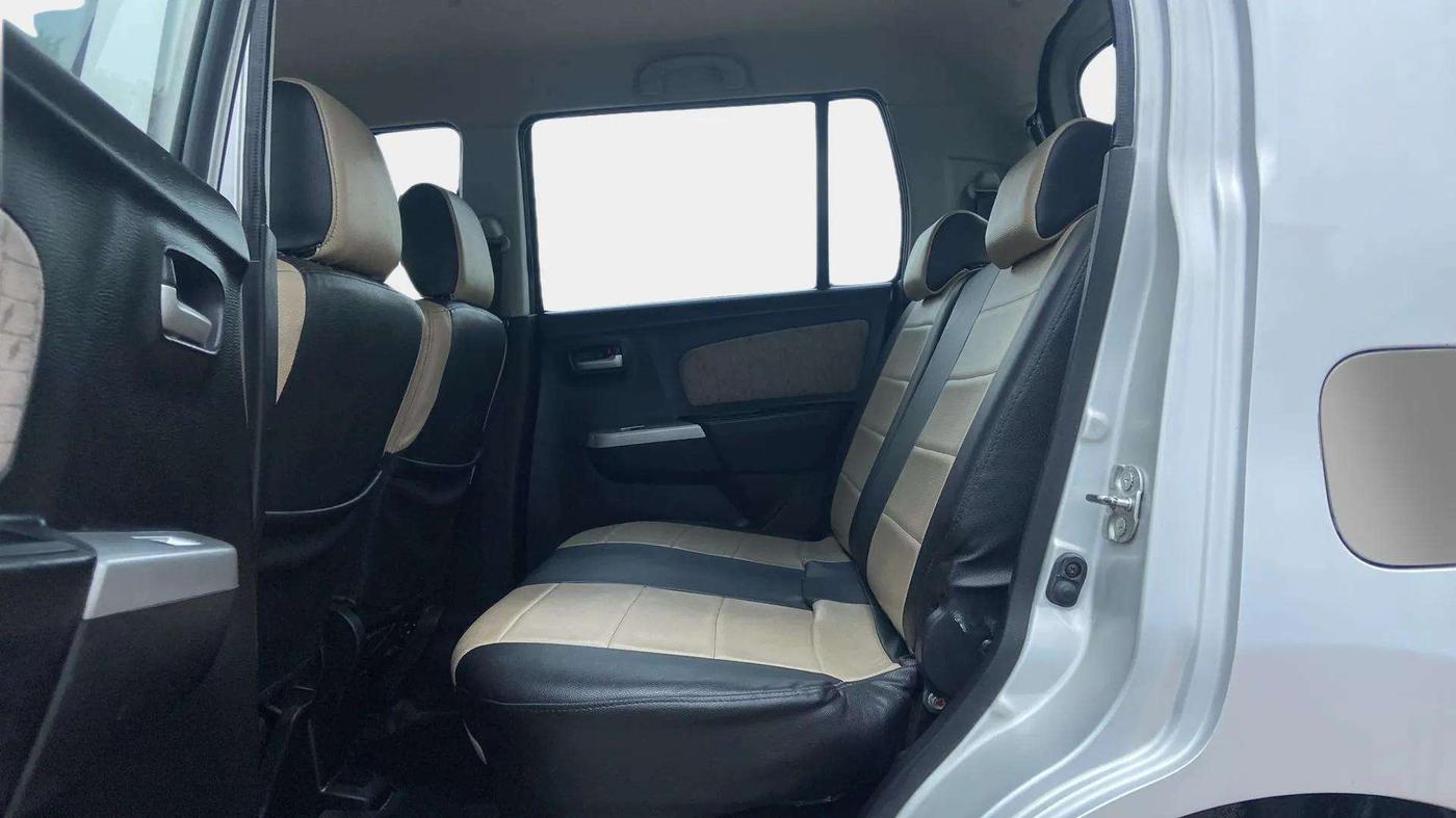 2016 Maruti Wagon R 1.0 VXI (O) AMT, Petrol, Automatic, 45,470 km, Right Side Rear Door Cabin