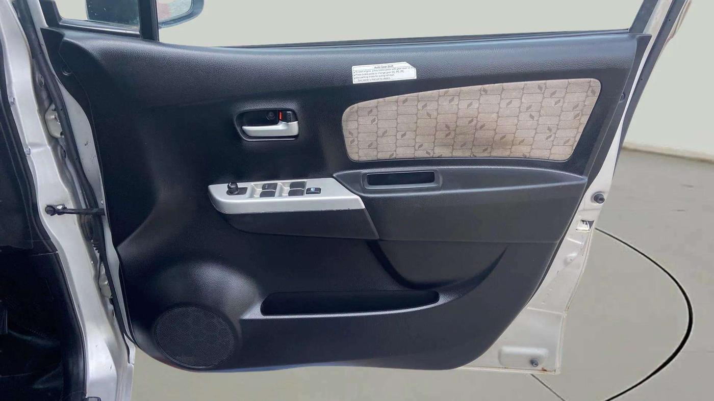 2016 Maruti Wagon R 1.0 VXI (O) AMT, Petrol, Automatic, 45,470 km, Driver Side Door Panels Control