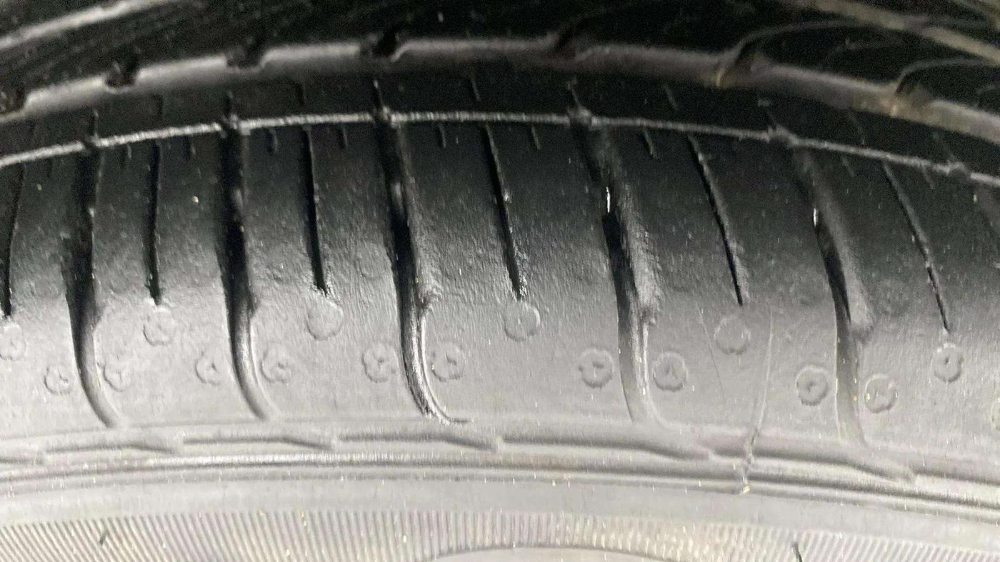 2023 Tata TIGOR XZA PLUS PETROL, Petrol, Automatic, 3,588 km, Right Front Tyre Tread