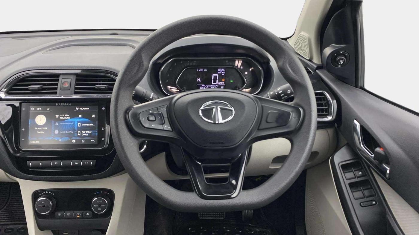2023 Tata TIGOR XZA PLUS PETROL, Petrol, Automatic, 3,588 km, Steering Wheel Close Up