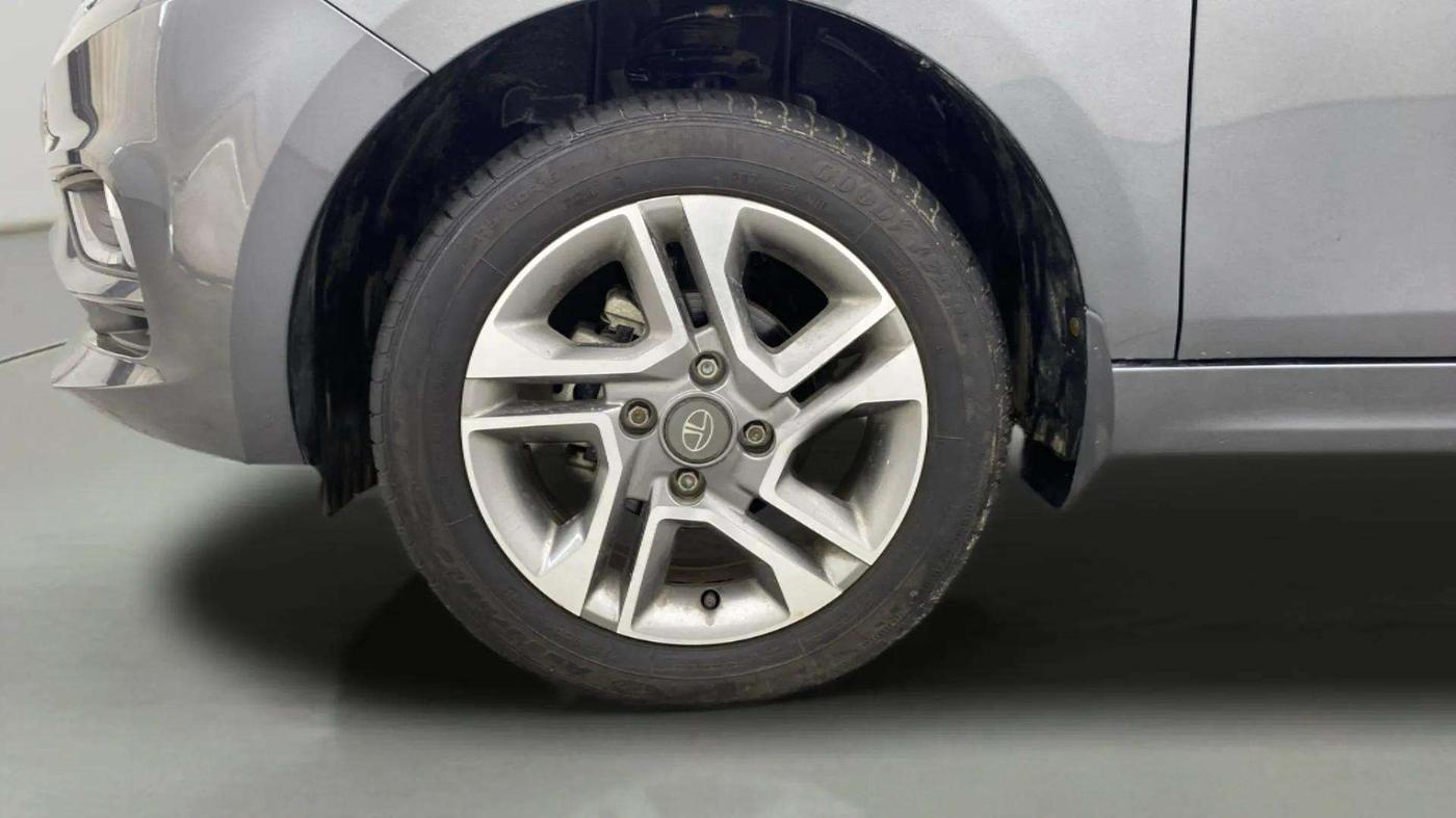 2023 Tata TIGOR XZA PLUS PETROL, Petrol, Automatic, 3,588 km, Left Front Wheel