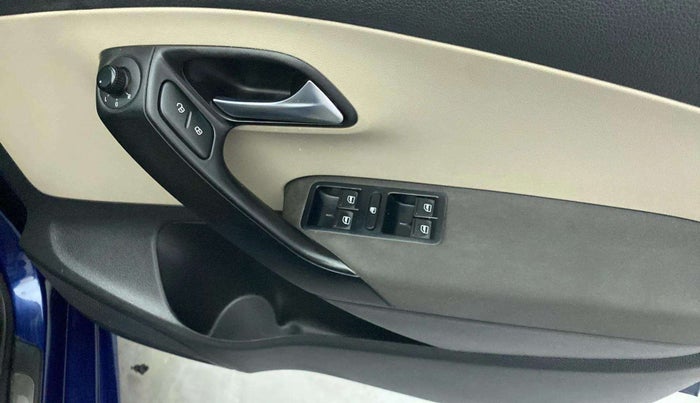2014 Volkswagen Polo HIGHLINE1.2L, Petrol, Manual, 83,570 km, Right front window switch / handle - Power window makes minor noise