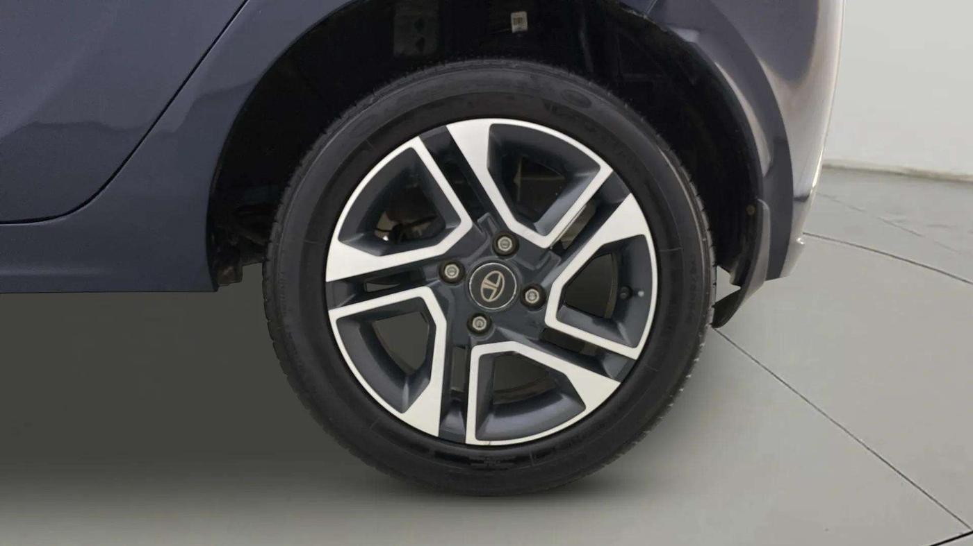 2023 Tata Tiago XZA PLUS PETROL, Petrol, Automatic, 17,163 km, Left Rear Wheel