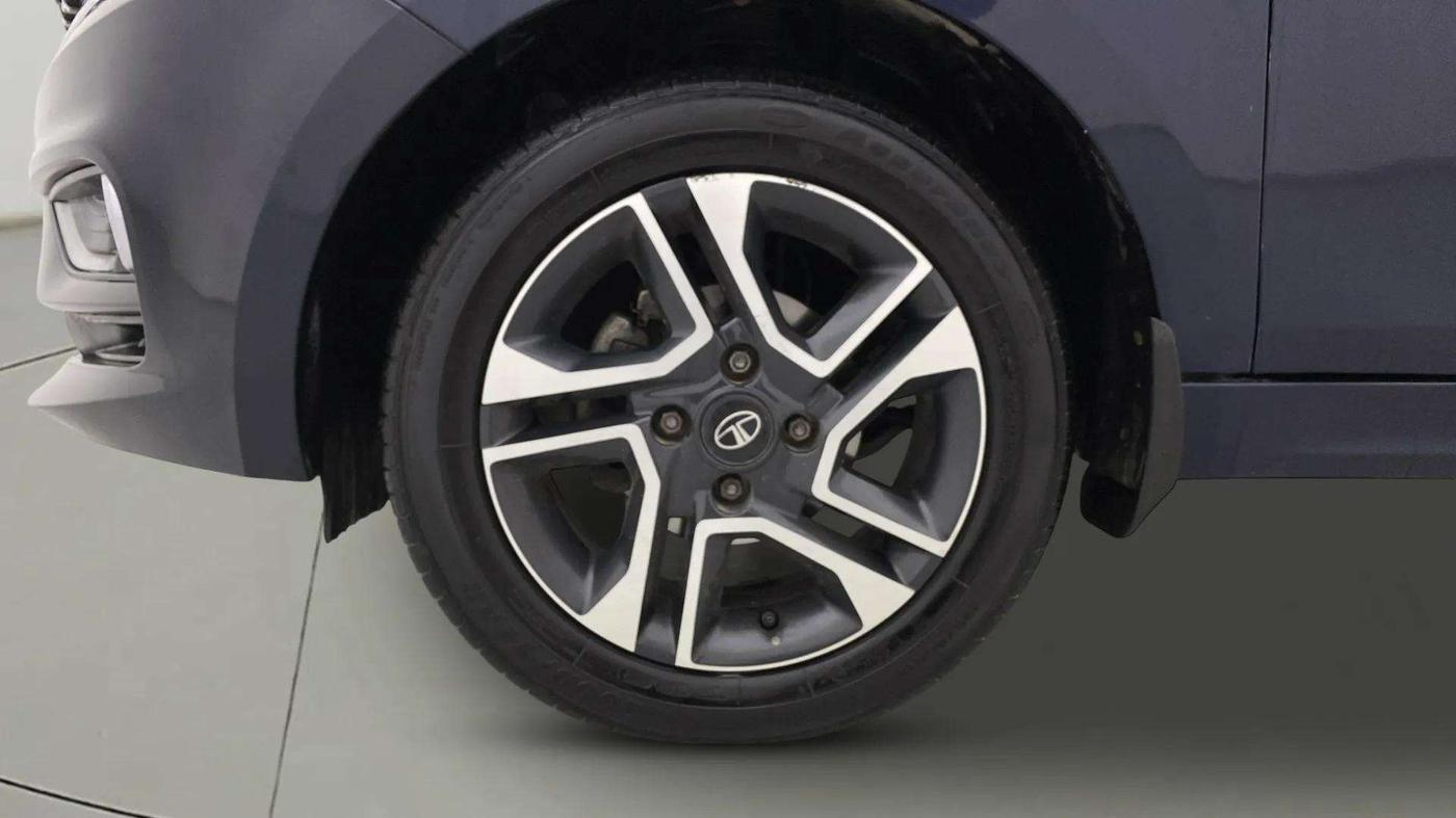 2023 Tata Tiago XZA PLUS PETROL, Petrol, Automatic, 17,163 km, Left Front Wheel