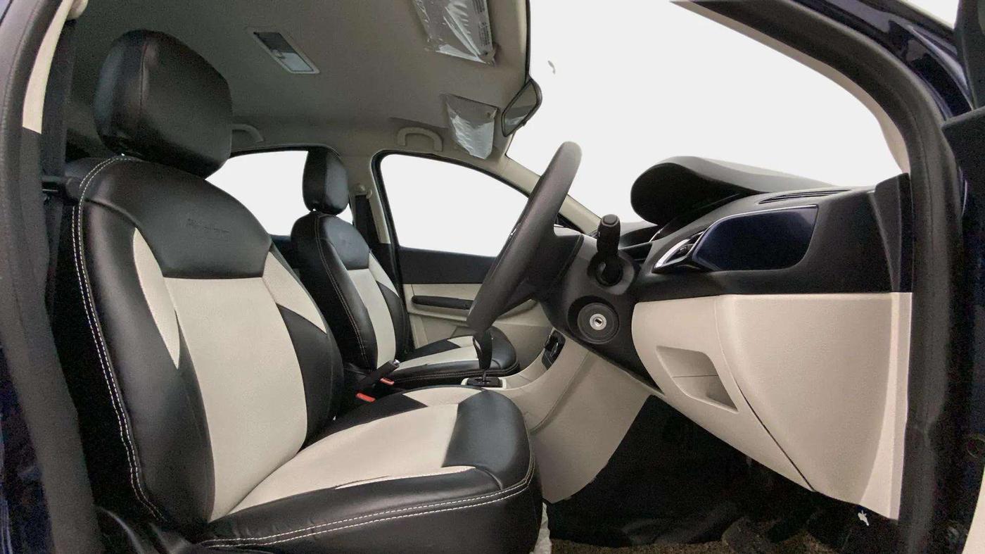 2023 Tata Tiago XZA PLUS PETROL, Petrol, Automatic, 17,163 km, Right Side Front Door Cabin