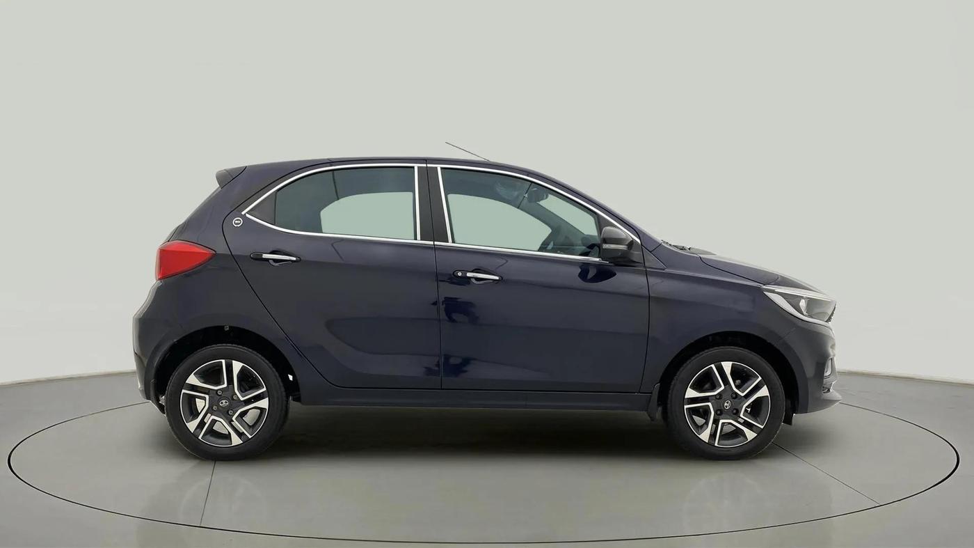 2023 Tata Tiago XZA PLUS PETROL, Petrol, Automatic, 17,163 km, Right Side View