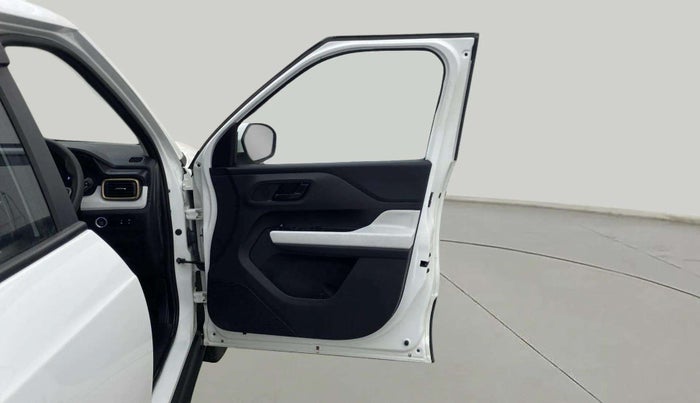 2024 Tata PUNCH ACCOMPLISHED MT, Petrol, Manual, 3,828 km, RHS Front Door
