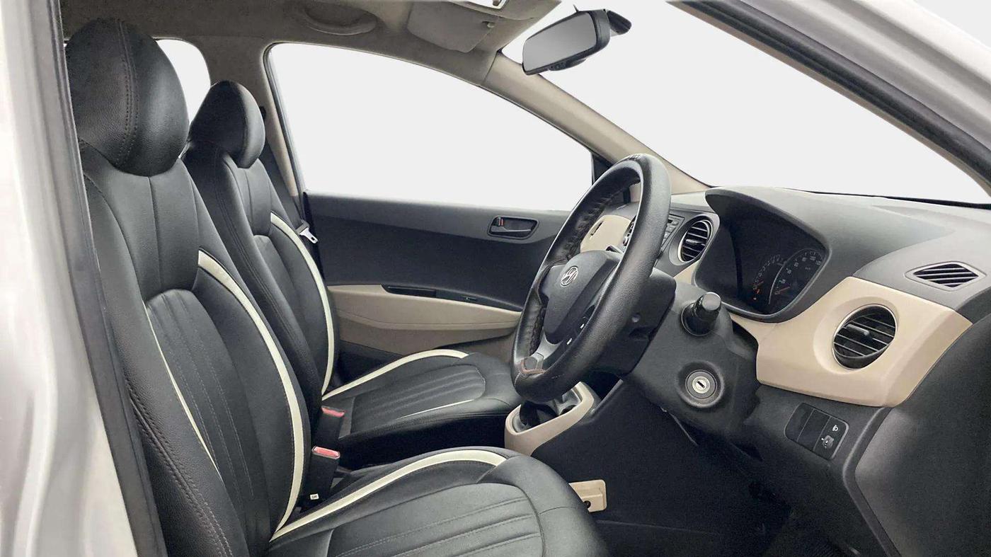 2015 Hyundai Grand i10 MAGNA 1.2 KAPPA VTVT, Petrol, Manual, 20,559 km, Right Side Front Door Cabin