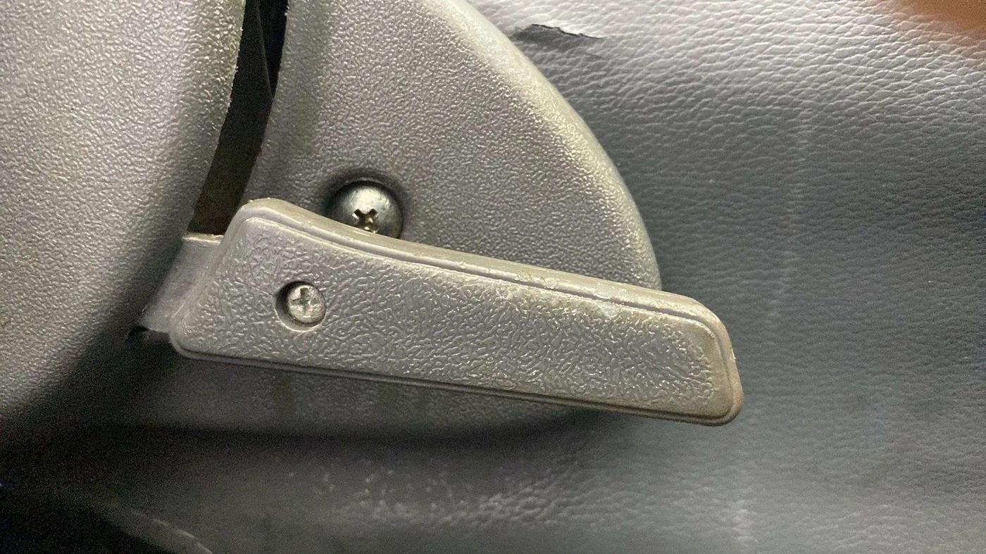 2015 Maruti Alto 800 LXI, Petrol, Manual, 64,708 km, Driver Side Adjustment Panel