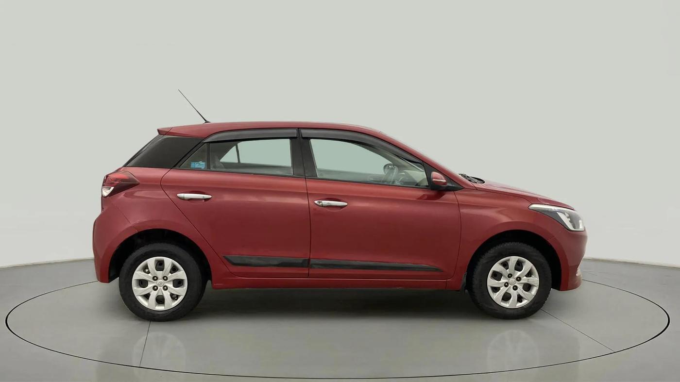 2016 Hyundai Elite i20 SPORTZ 1.2, Petrol, Manual, 75,261 km, Right Side View