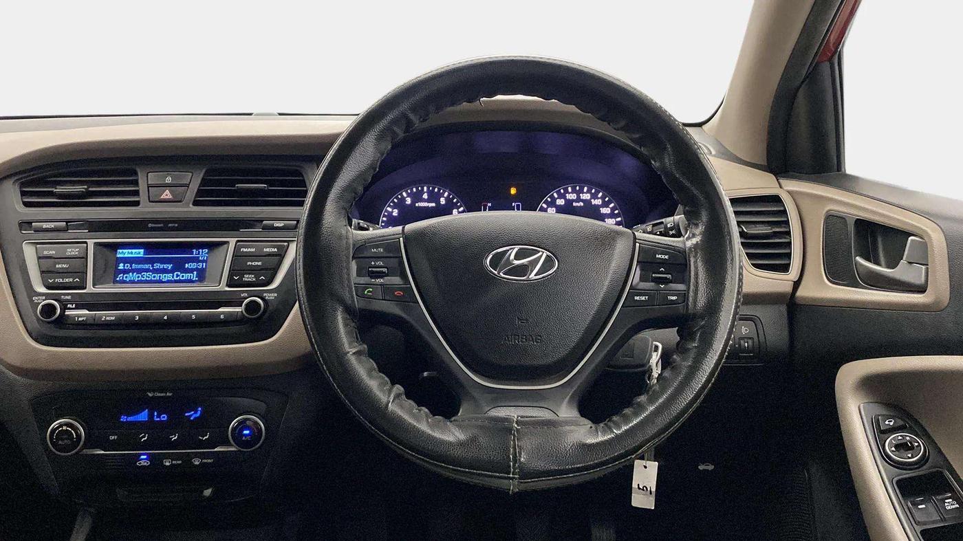 2016 Hyundai Elite i20 SPORTZ 1.2, Petrol, Manual, 75,261 km, Steering Wheel Close Up