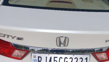 2019 Honda City 1.5L I-VTE V CVT, Petrol, Automatic, 67,836 km, Dicky (Boot door) - Minor scratches