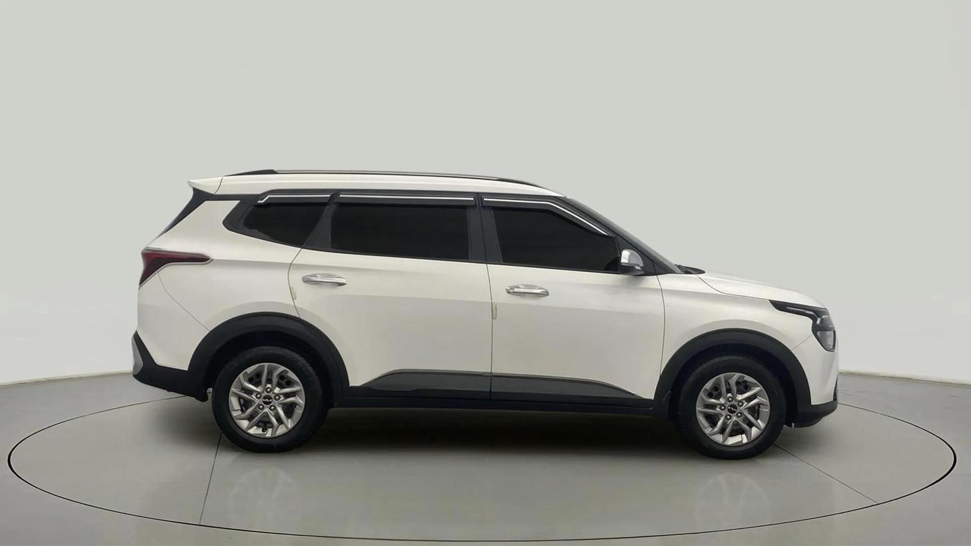 2024 KIA CARENS  PRESTIGE 1.5 TURBO PETROL IMT 7 STR , Petrol, Manual, 19,570 km, Right Side View