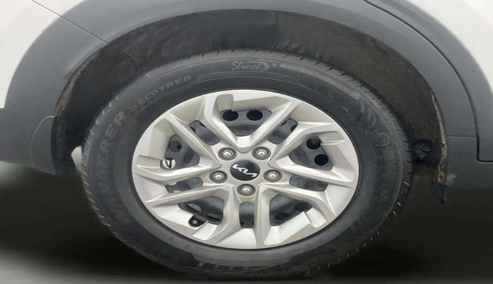 2024 KIA CARENS  PRESTIGE 1.5 TURBO PETROL IMT 7 STR , Petrol, Manual, 19,514 km, Right Rear Wheel