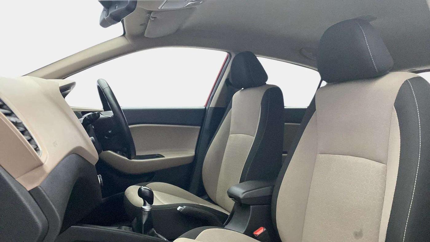 2014 Hyundai Elite i20 ASTA 1.2, Petrol, Manual, 28,677 km, Right Side Front Door Cabin