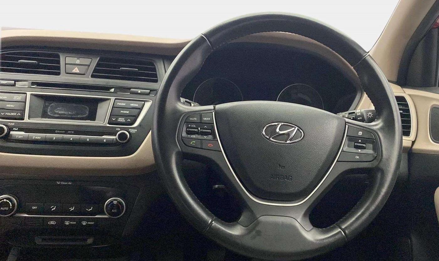 2014 Hyundai Elite i20 ASTA 1.2, Petrol, Manual, 28,677 km, Steering Wheel Close Up
