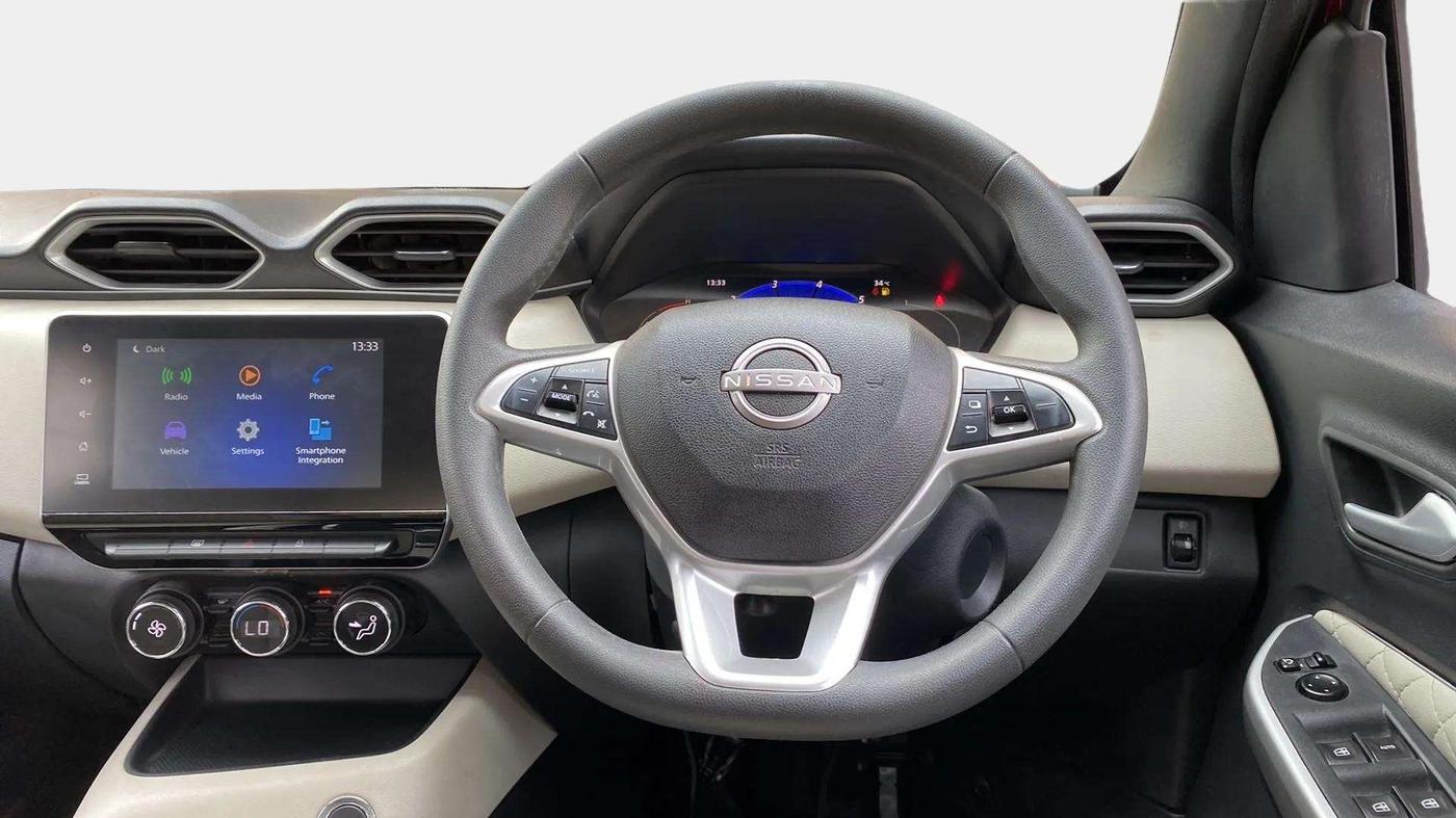2022 Nissan MAGNITE XV MT, Petrol, Manual, 4,856 km, Steering Wheel Close Up