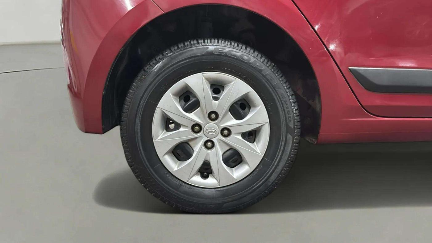 2014 Hyundai Elite i20 SPORTZ 1.2, Petrol, Manual, 32,748 km, Right Rear Wheel