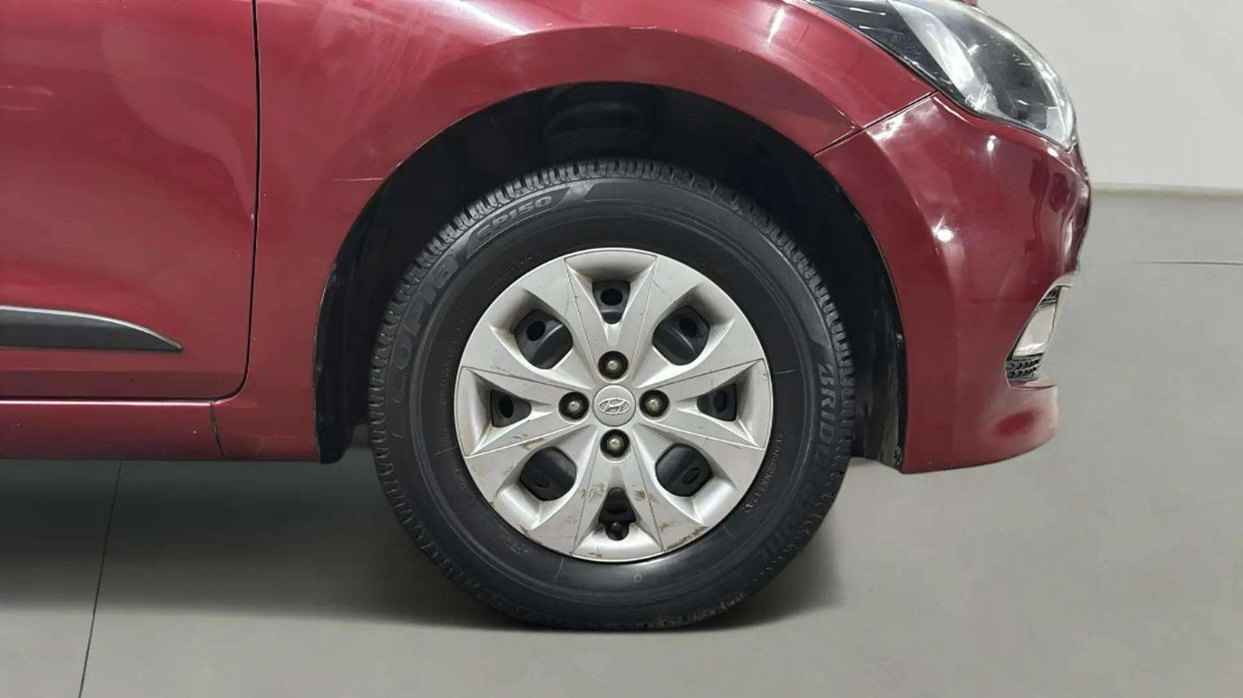 2014 Hyundai Elite i20 SPORTZ 1.2, Petrol, Manual, 32,748 km, Right Front Wheel