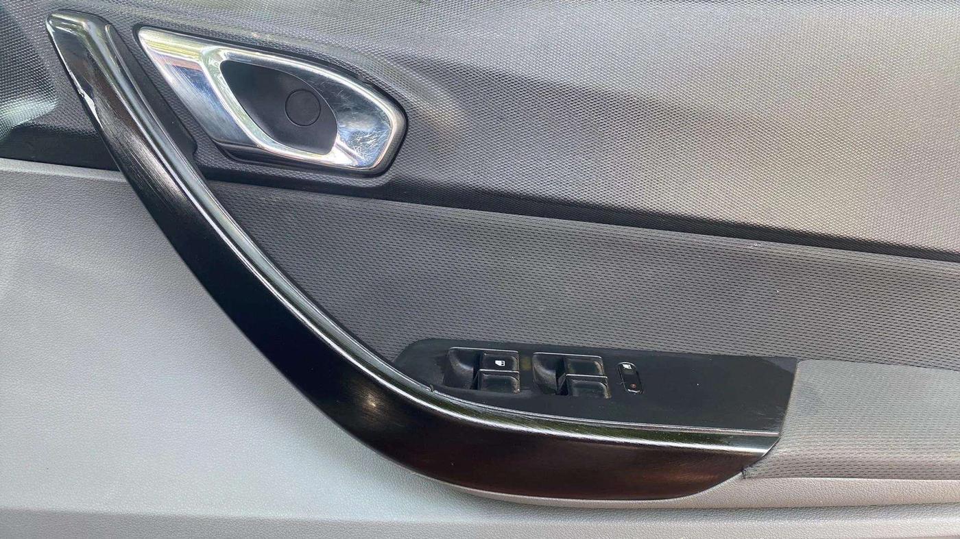 2018 Tata TIGOR XZ PETROL, Petrol, Manual, 63,991 km, Driver Side Door Panels Control
