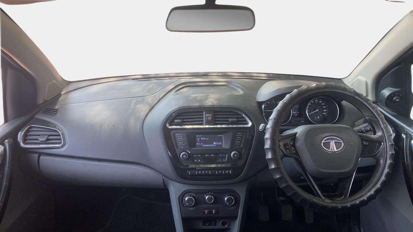 2018 Tata TIGOR XZ PETROL, Petrol, Manual, 63,991 km, Dashboard