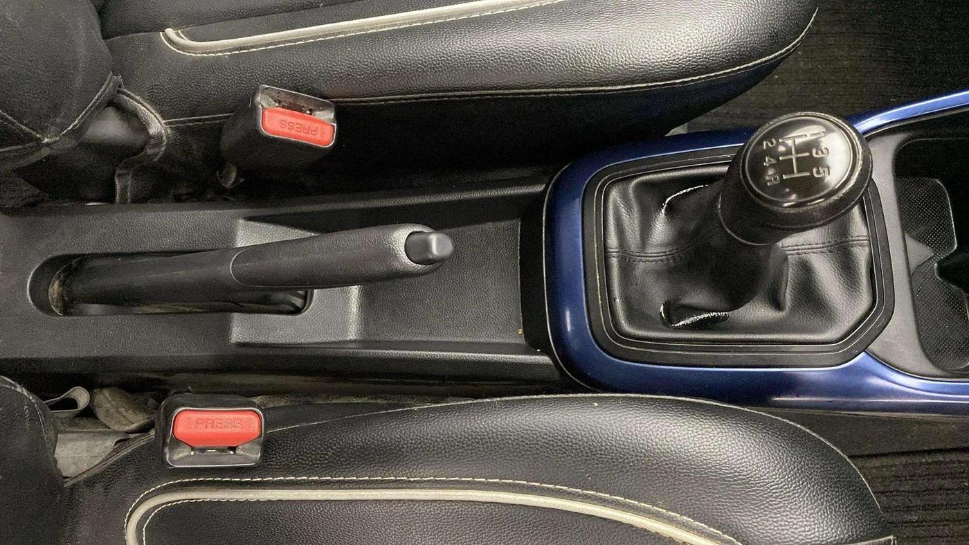 2022 Maruti IGNIS SIGMA 1.2, Petrol, Manual, 22,079 km, Gear Lever