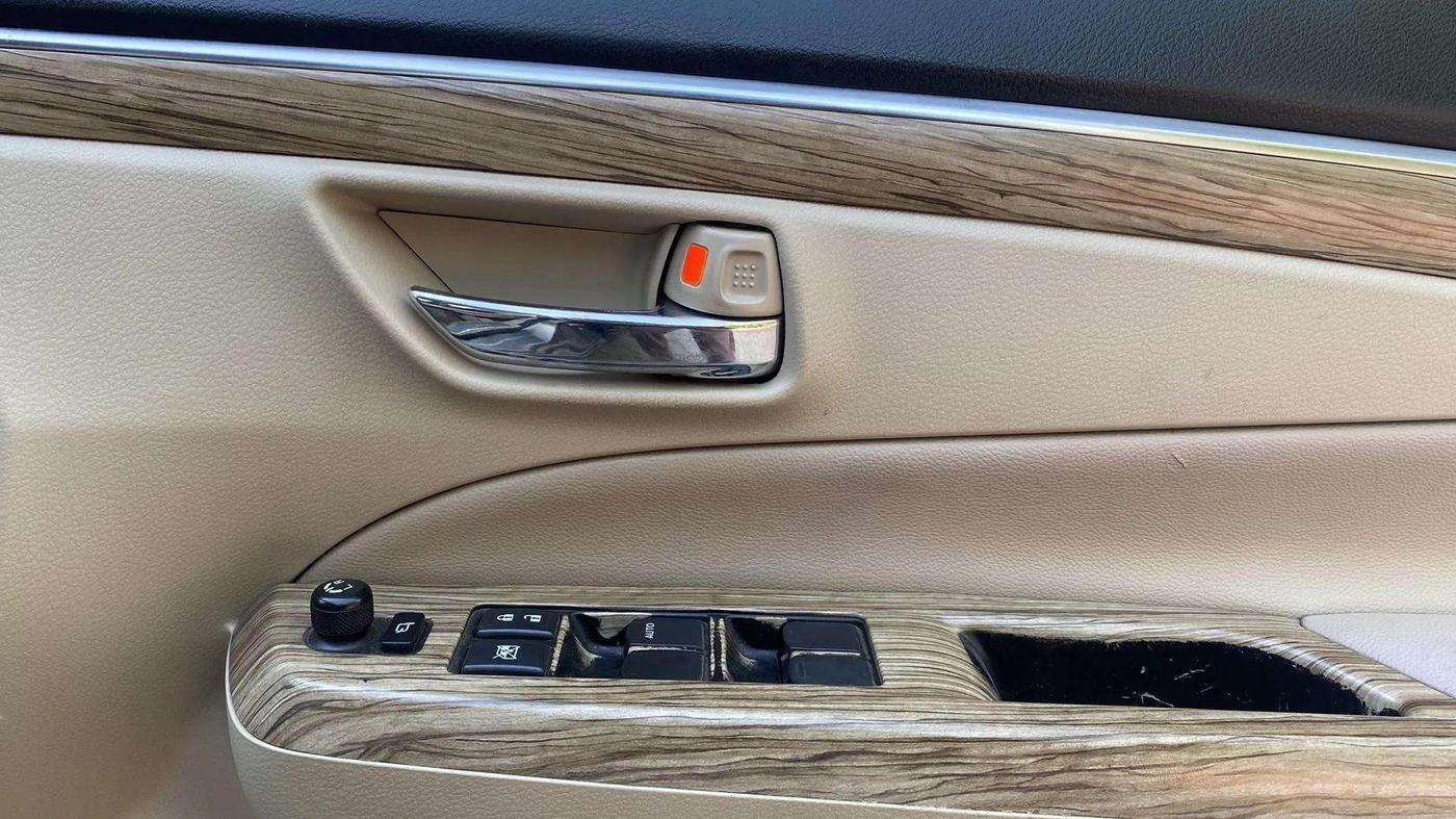 2019 Maruti Ciaz ALPHA 1.5 SHVS PETROL, Petrol, Manual, 54,620 km, Driver Side Door Panels Control