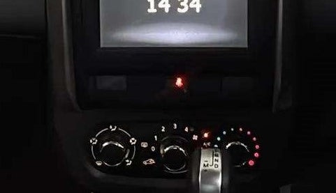 2018 Renault Duster RXS CVT, Petrol, Automatic, 43,797 km, AC Unit - Directional switch has minor damage