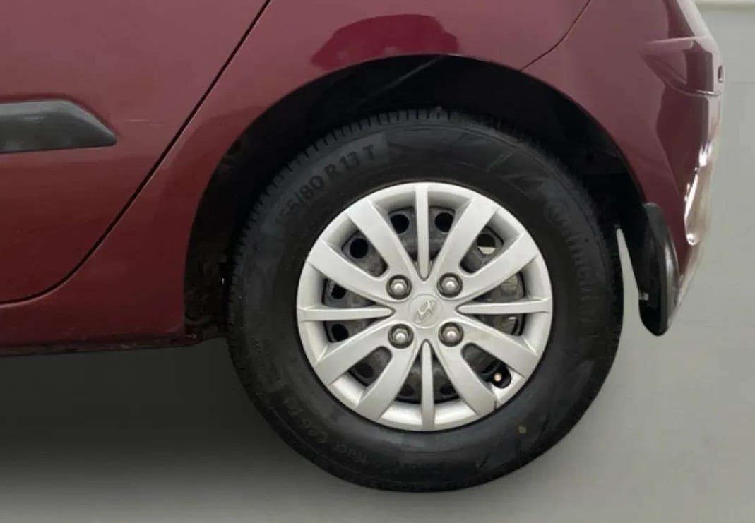 2014 Hyundai i10 SPORTZ 1.1, Petrol, Manual, 47,703 km, Left Rear Wheel
