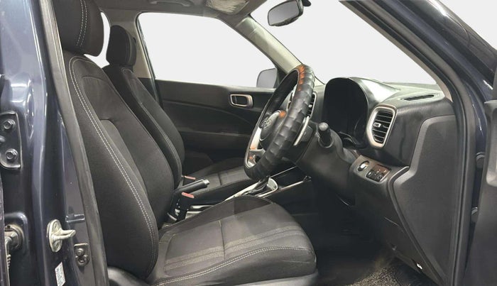 2021 Hyundai VENUE SX PLUS 1.0 TURBO DCT, Petrol, Automatic, 84,204 km, Right Side Front Door Cabin