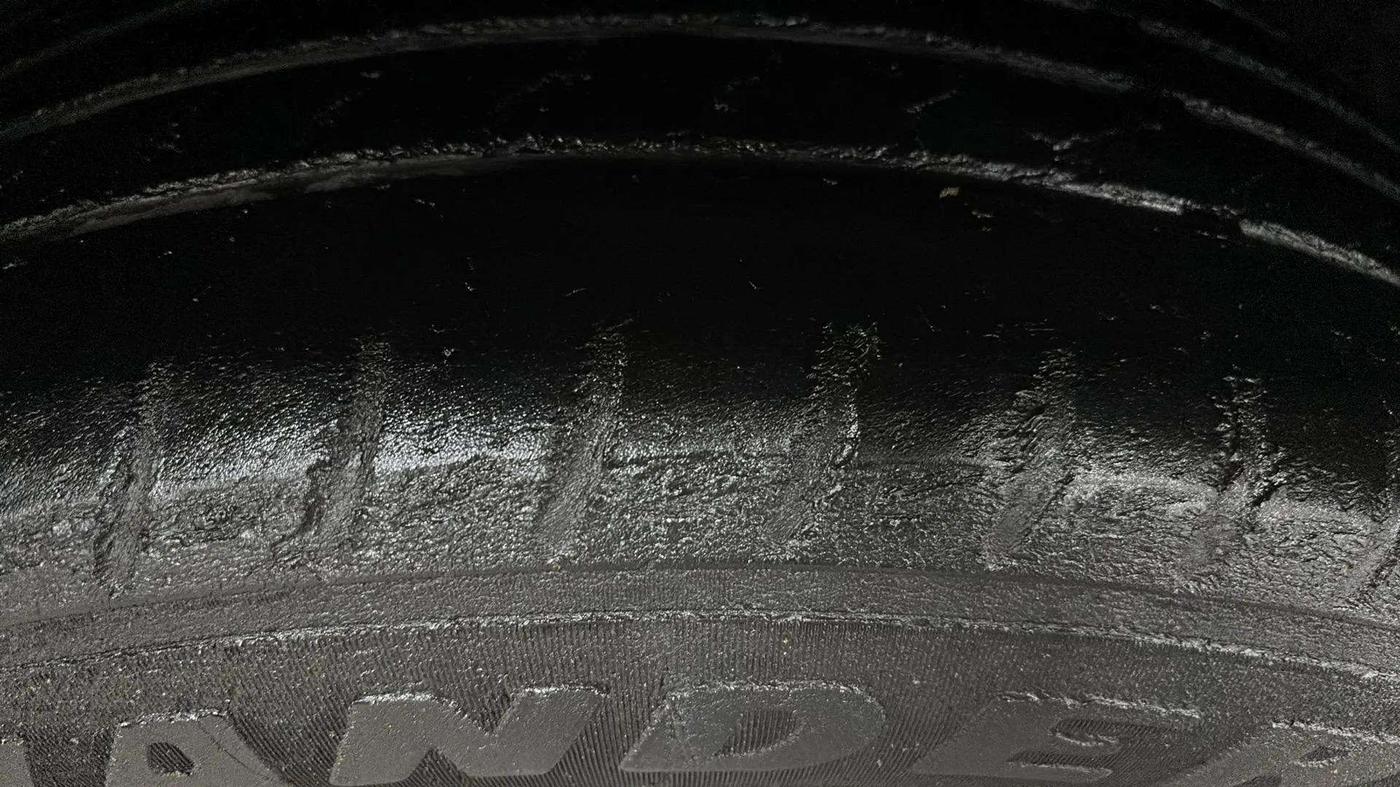 2021 Hyundai VENUE SX PLUS 1.0 TURBO DCT, Petrol, Automatic, 84,204 km, Left Front Tyre Tread