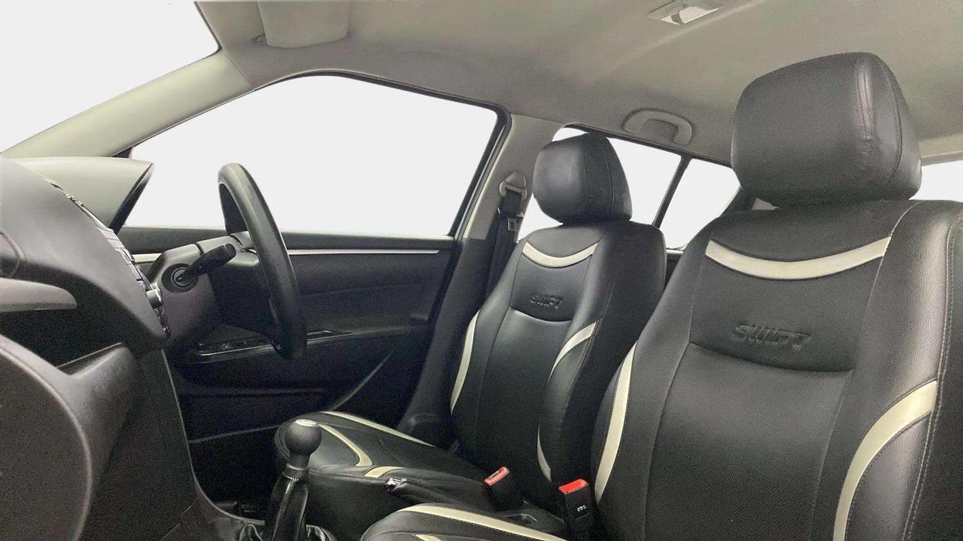 2015 Maruti Swift VXI, Petrol, Manual, 43,683 km, Right Side Front Door Cabin