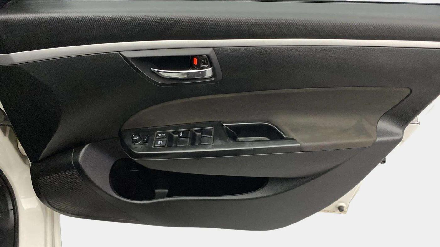 2015 Maruti Swift VXI, Petrol, Manual, 43,683 km, Driver Side Door Panels Control