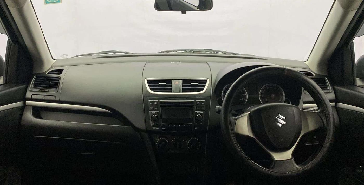 2015 Maruti Swift VXI, Petrol, Manual, 43,683 km, Dashboard