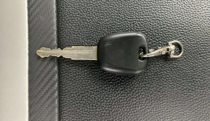 2018 Maruti Baleno SIGMA PETROL 1.2, Petrol, Manual, 8,742 km, Key Close Up