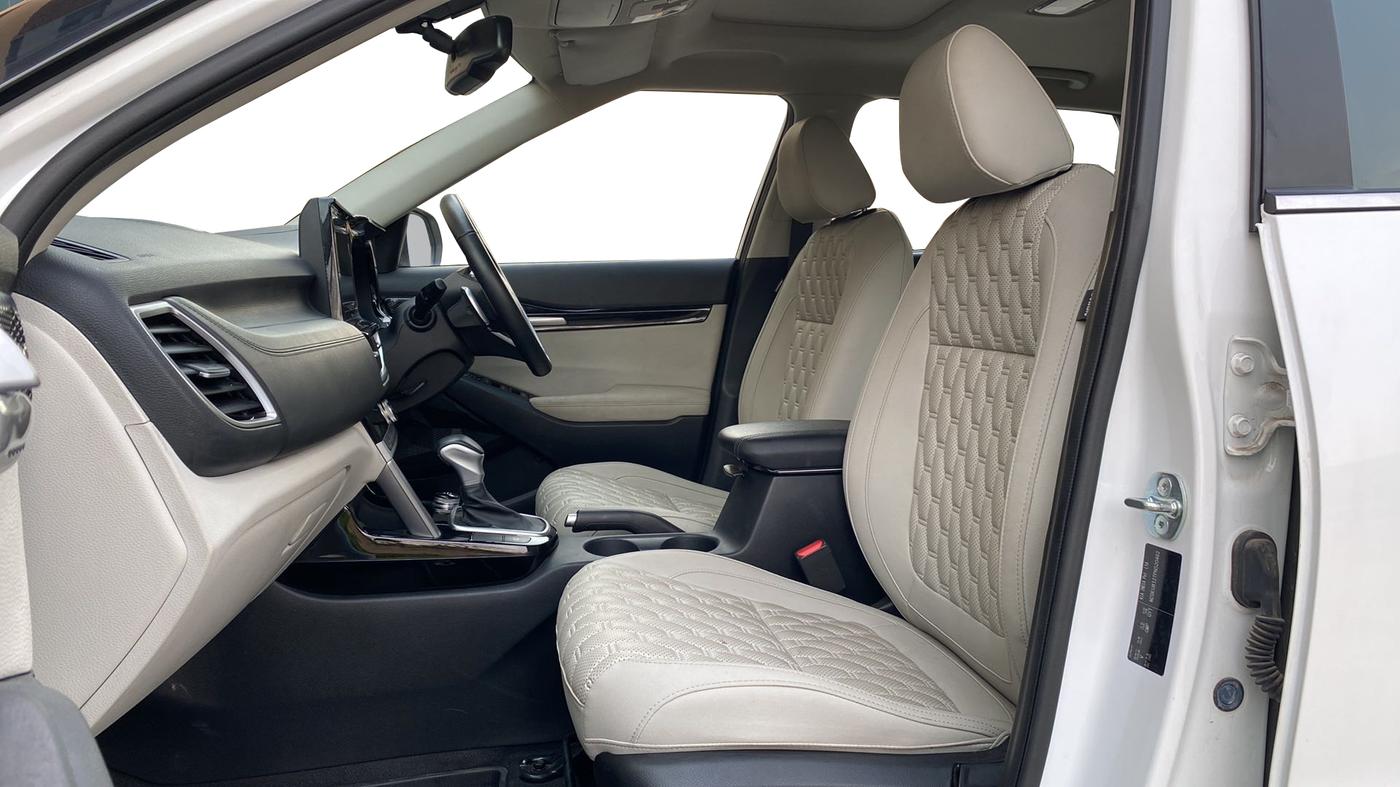 2023 KIA SELTOS  HTX IVT G, Petrol, Automatic, 11,389 km, Right Side Front Door Cabin