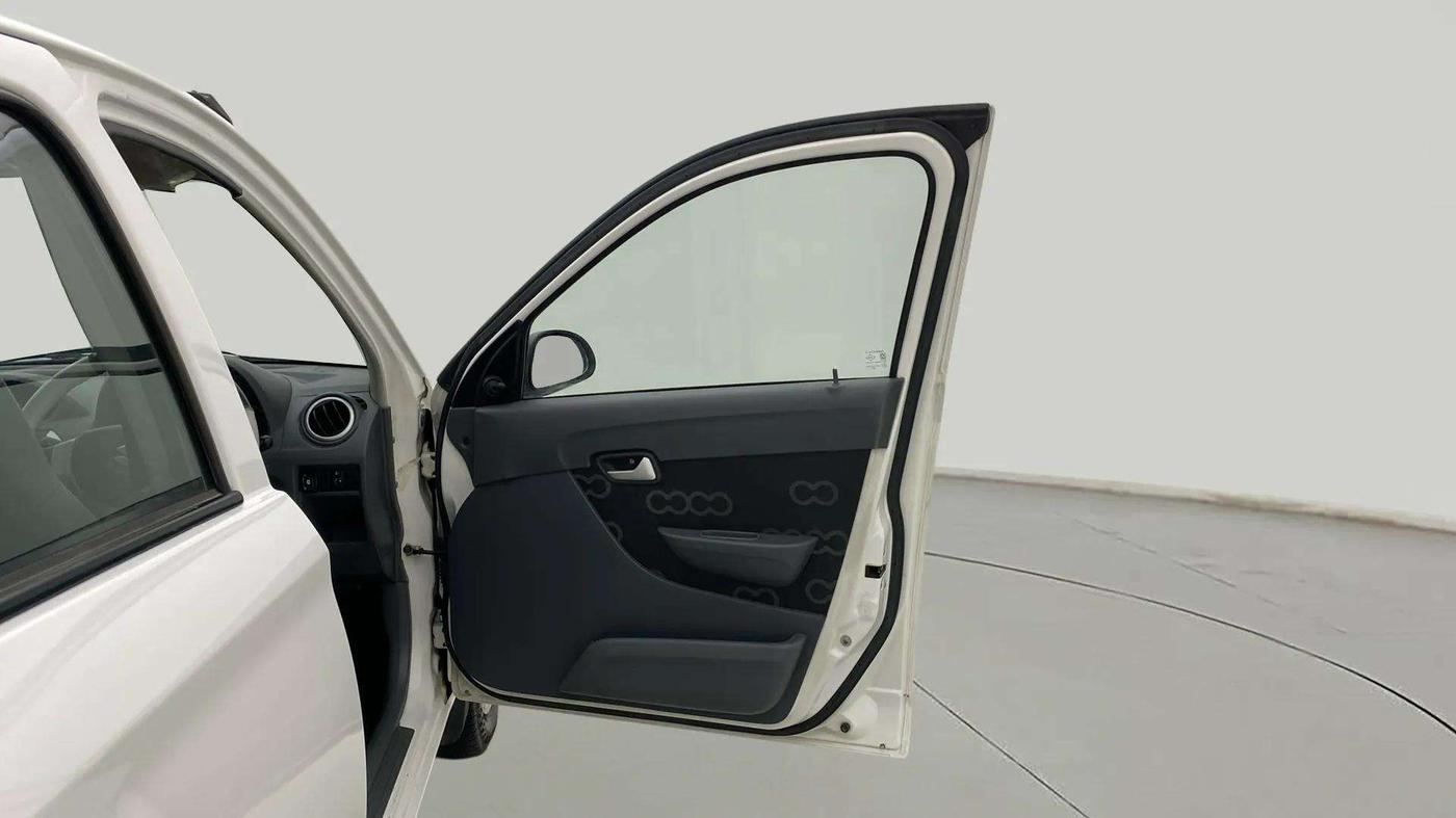 2014 Maruti Alto 800 LXI, CNG, Manual, 32,349 km, RHS Front Door