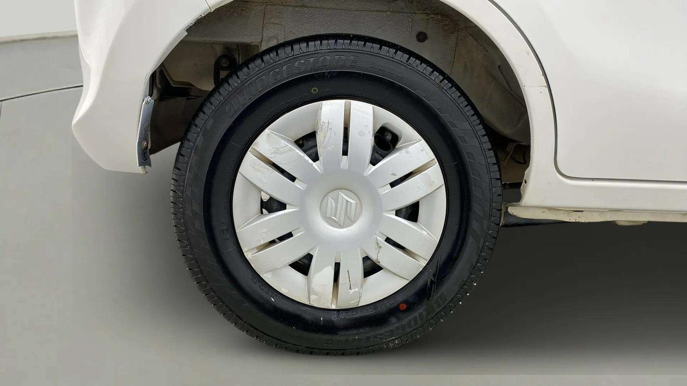 2014 Maruti Alto 800 LXI, CNG, Manual, 32,349 km, Right Rear Wheel