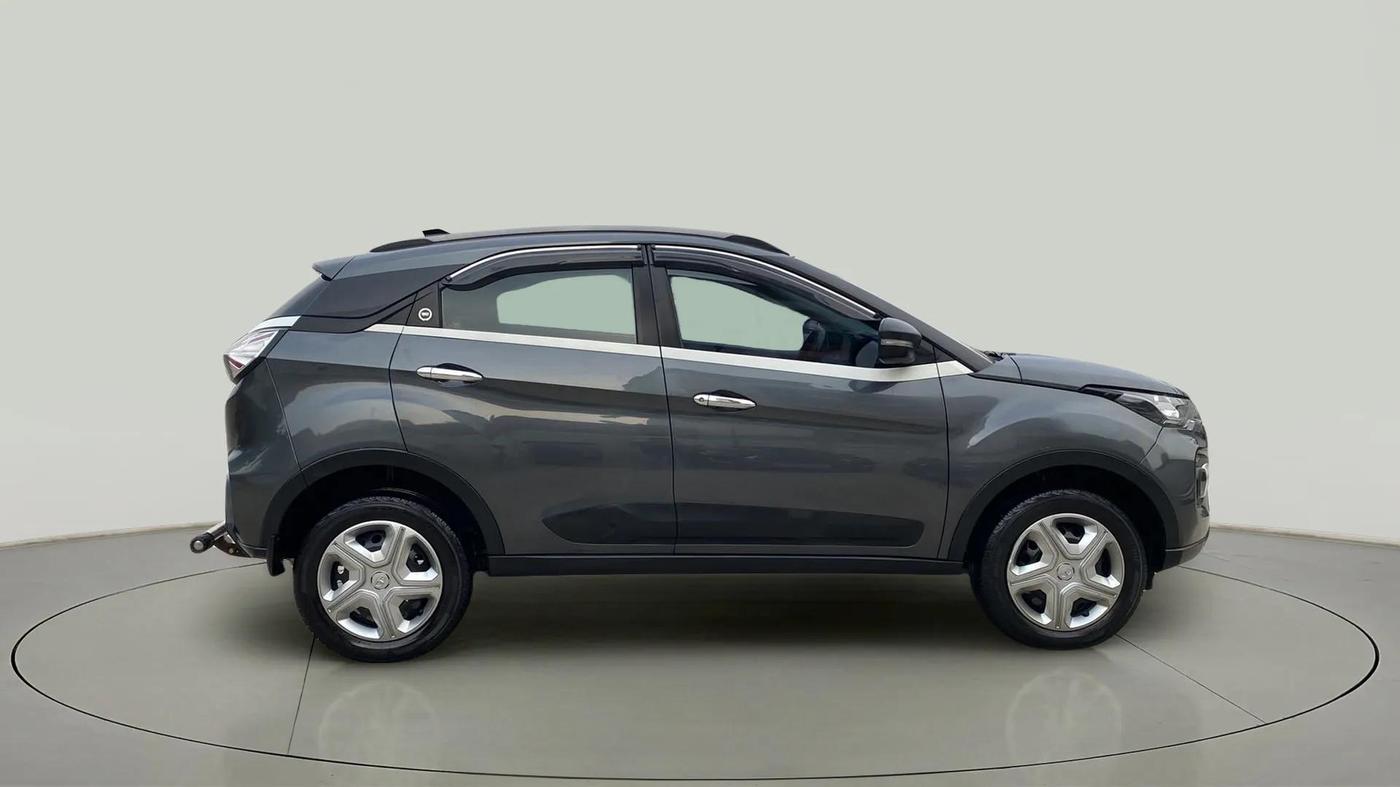 2023 Tata NEXON XM PLUS SUNROOF PETROL, Petrol, Manual, 10,163 km, Right Side View
