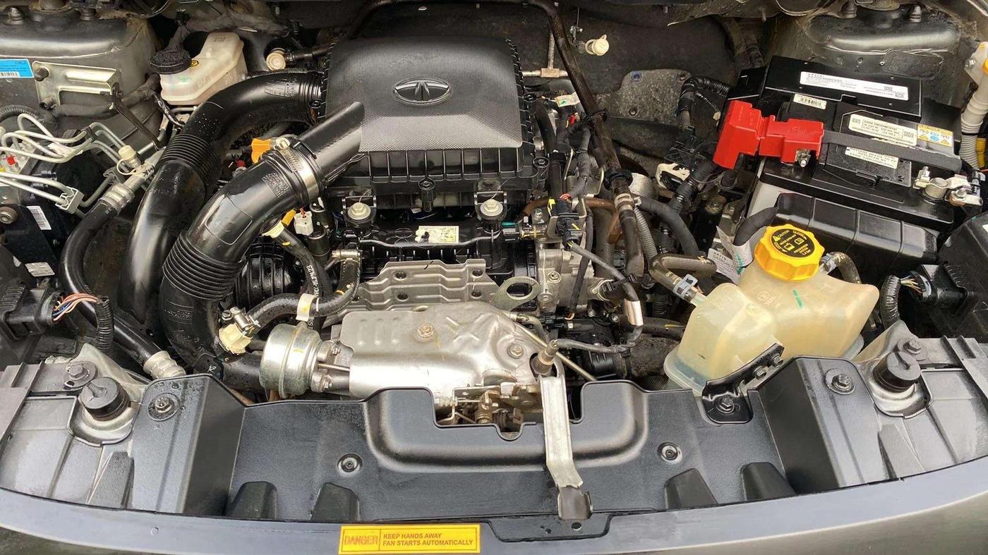 2023 Tata NEXON XM PLUS SUNROOF PETROL, Petrol, Manual, 10,163 km, Open Bonet