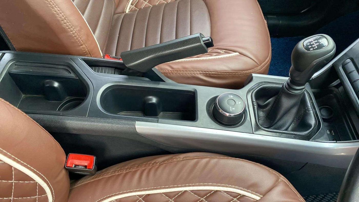 2023 Tata NEXON XM PLUS SUNROOF PETROL, Petrol, Manual, 10,163 km, Gear Lever
