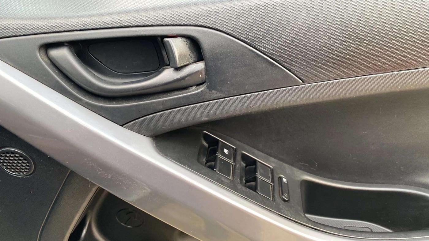 2023 Tata NEXON XM PLUS SUNROOF PETROL, Petrol, Manual, 10,163 km, Driver Side Door Panels Control