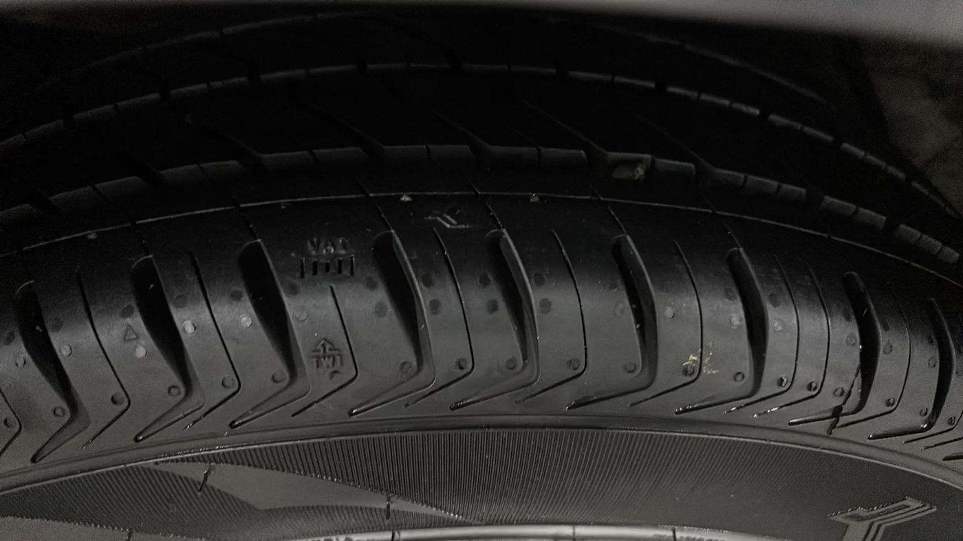 2017 Maruti Celerio ZXI AMT (O), Petrol, Automatic, 52,818 km, Right Rear Tyre Tread