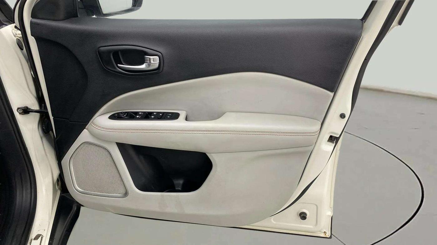2018 Jeep Compass LIMITED (O) 1.4 PETROL AT, Petrol, Automatic, 53,082 km, Driver Side Door Panels Control