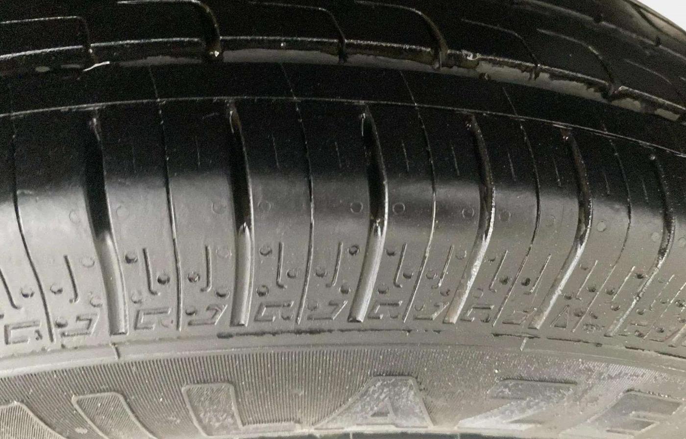 2019 Maruti Dzire VXI, Petrol, Manual, 75,803 km, Left Rear Tyre Tread