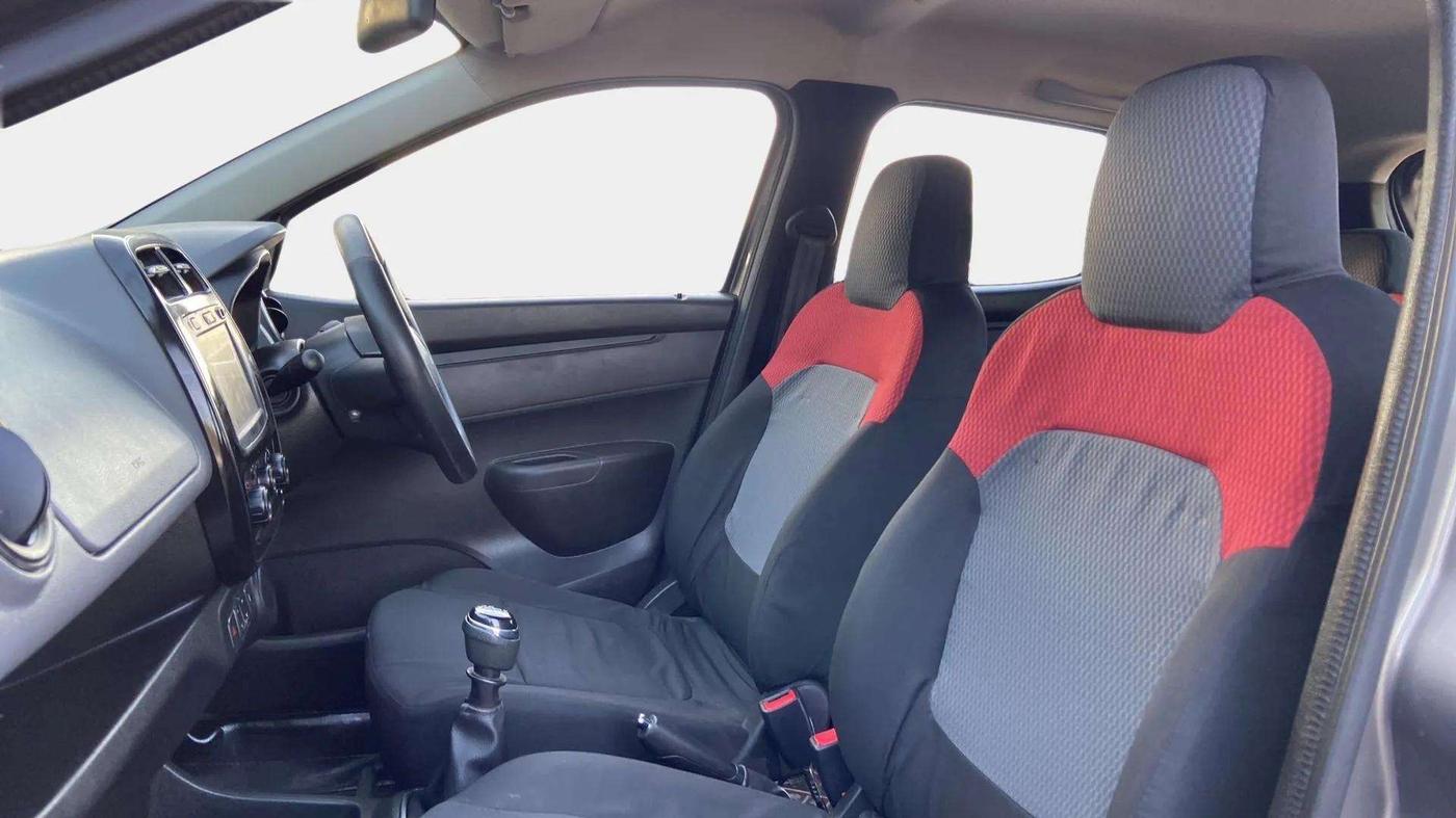 2018 Renault Kwid RXT 1.0 (O), Petrol, Manual, 42,962 km, Right Side Front Door Cabin